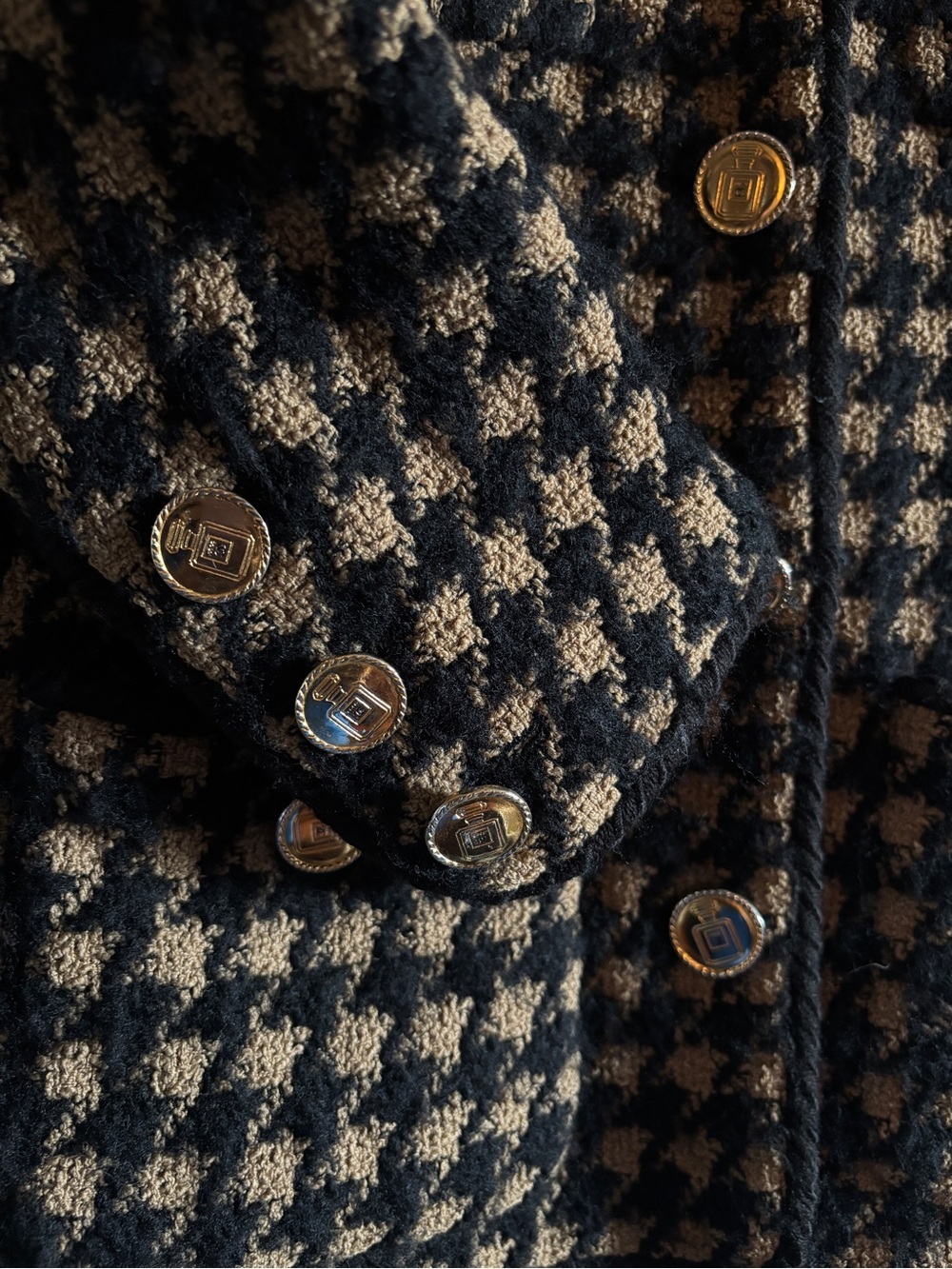CHANEL Karl Lagerfeld Era Bouclé Houndstooth Jacket & Skirt FR38 US 4 6 Vintage - Picture 8 of 12